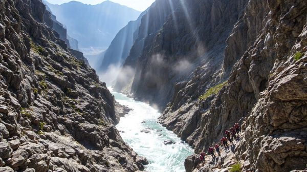 Top expériences de canyoning dans les Pyrénées : explorez l'inédit